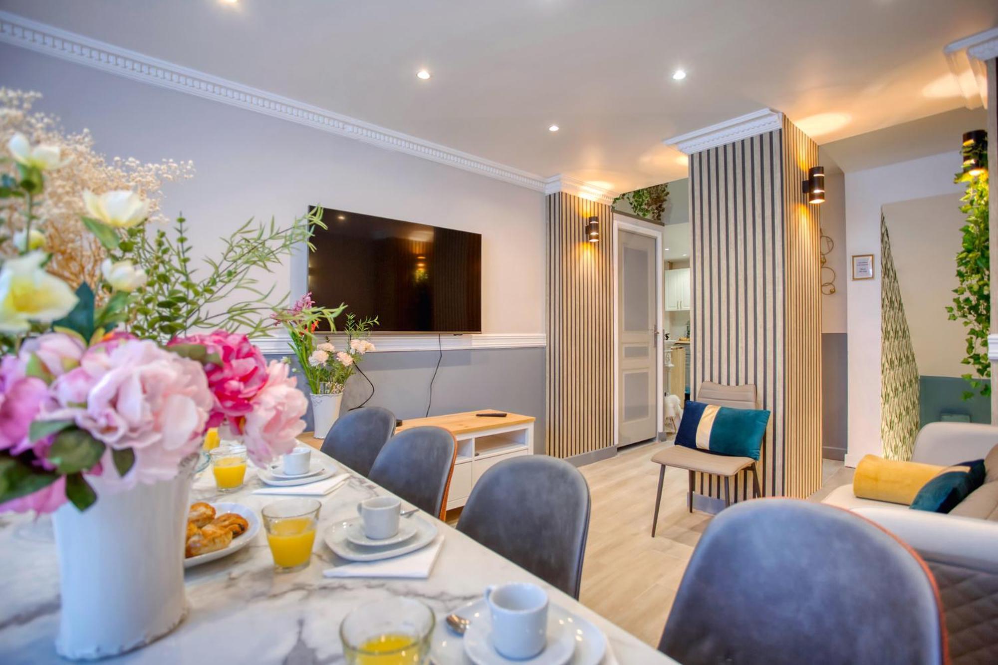 Elegant Triplex In Paris - Ideal For 10 - Aircon Exteriér fotografie