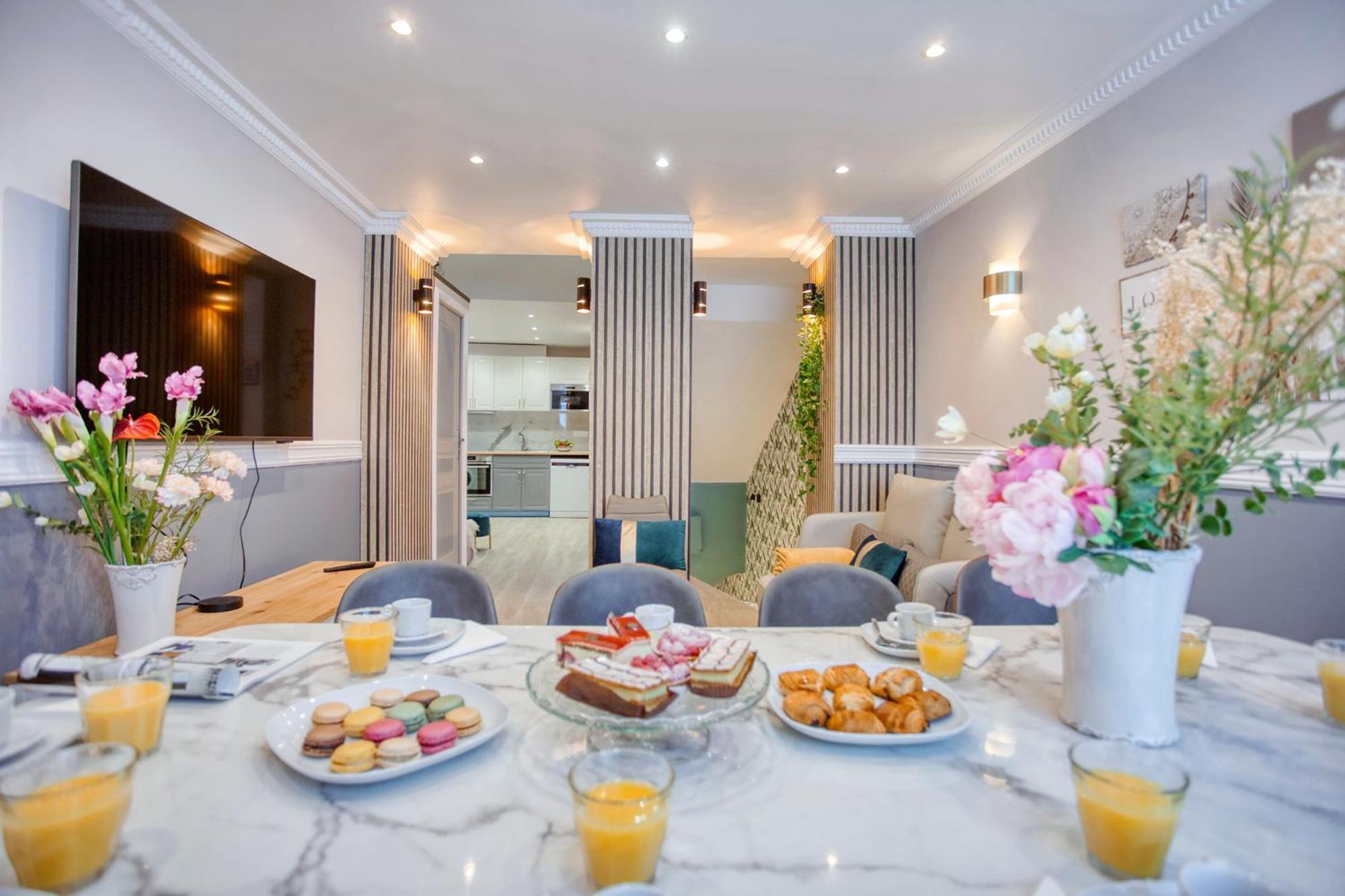 Elegant Triplex In Paris - Ideal For 10 - Aircon Exteriér fotografie