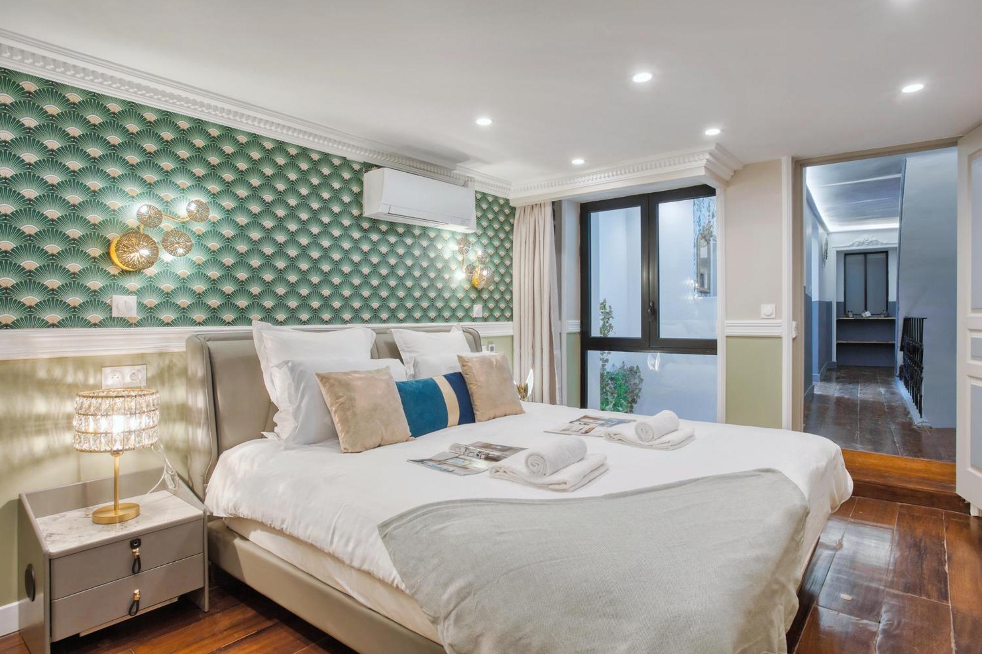 Elegant Triplex In Paris - Ideal For 10 - Aircon Exteriér fotografie