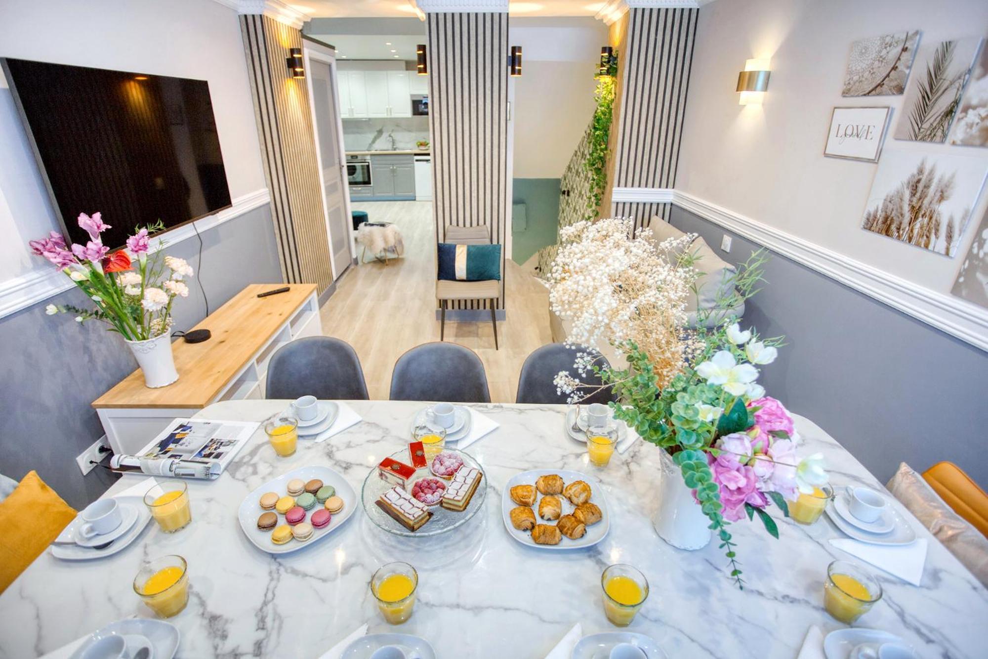 Elegant Triplex In Paris - Ideal For 10 - Aircon Exteriér fotografie